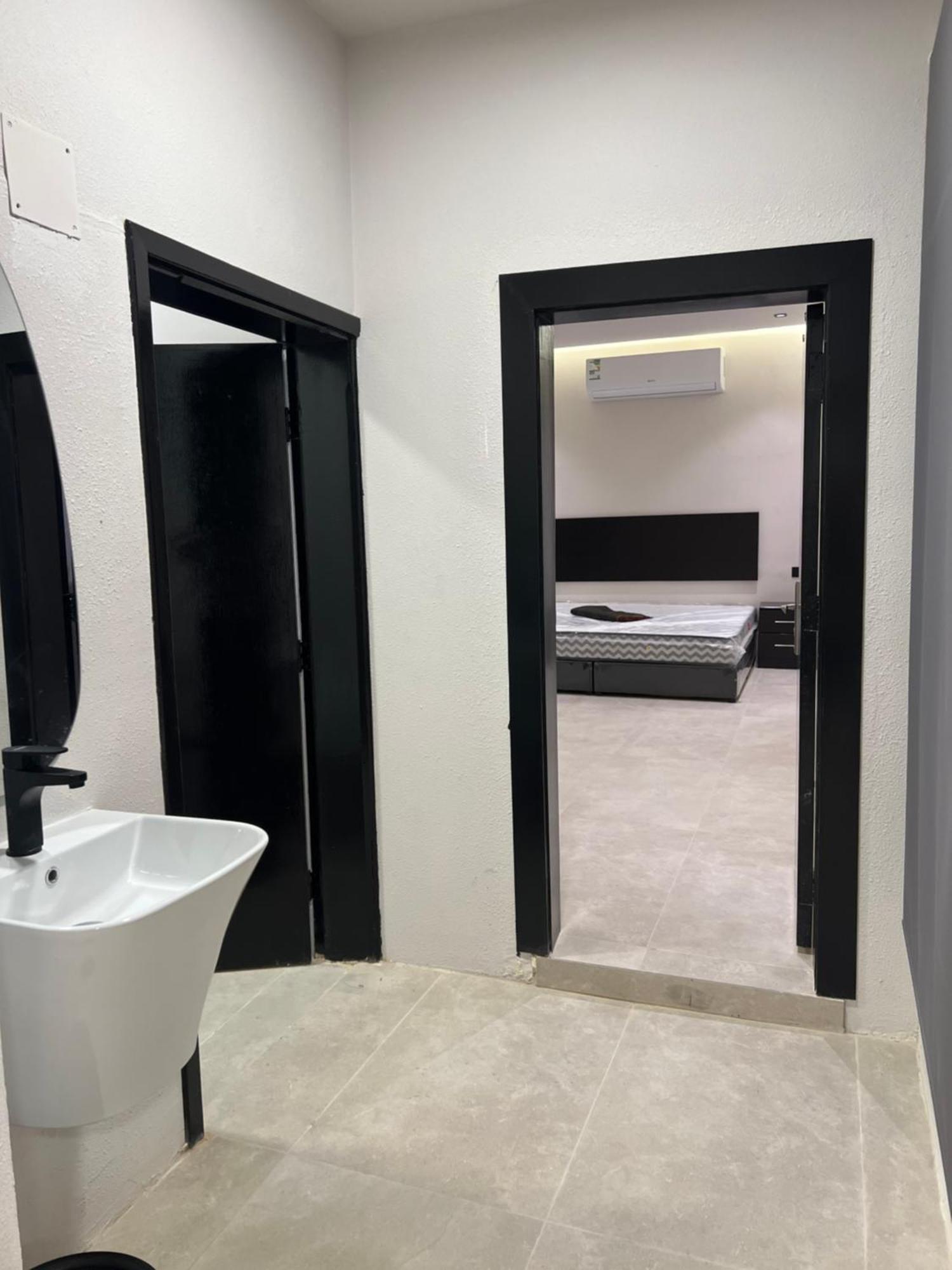 Apartment السابعة السكنية *